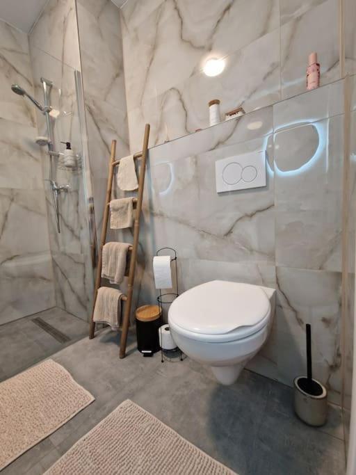 Apartman V Meste براتسيلافا المظهر الخارجي الصورة
